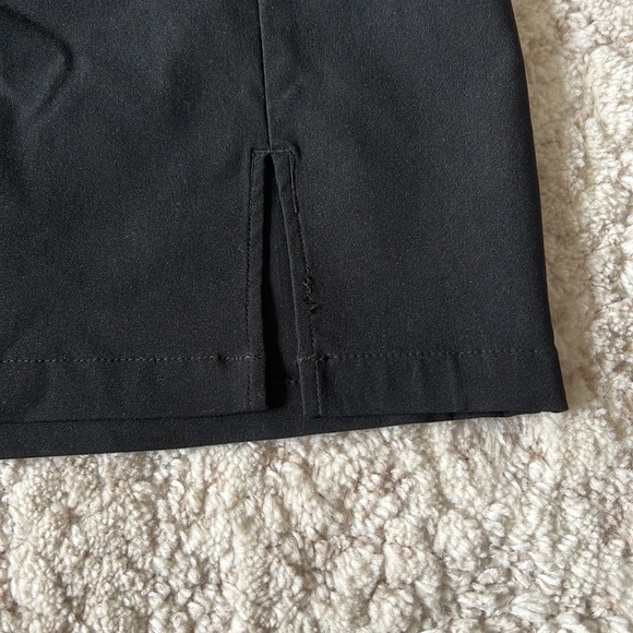 Black mini skirt - Picture 2 of 4